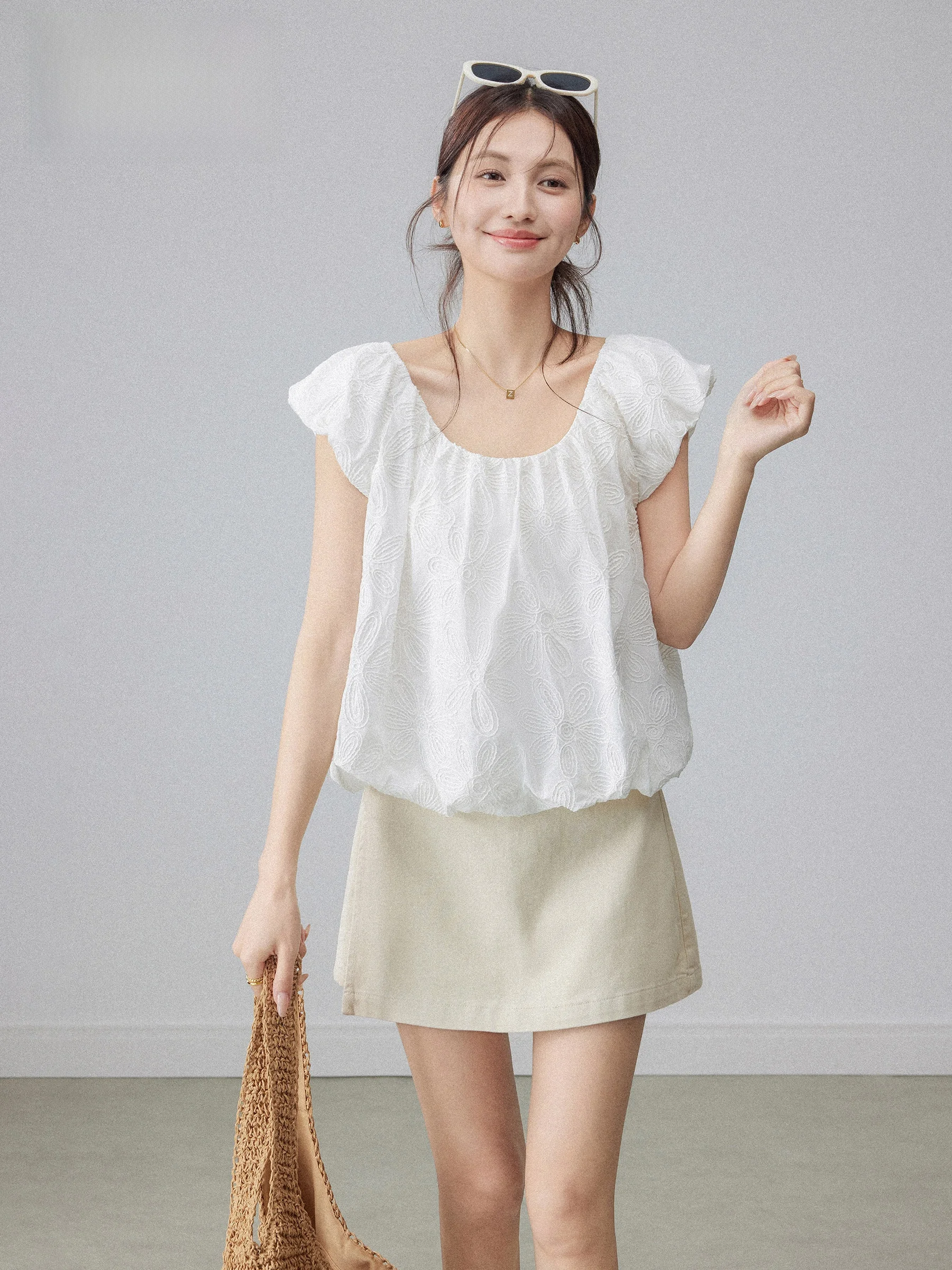 

Chic Summer Casual Sleeveless Women's Shirt Vest Fairy Tale Design Sweet Loose Fit round Neck Top Chinese Brand Fashionable