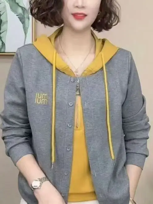 

Весенне-осенний модный свитер с капюшоном, имитация двухслойного дизайна, женский, универсальный, скрывающий живот, стройнящий, свободный, повседневный, молодежный...