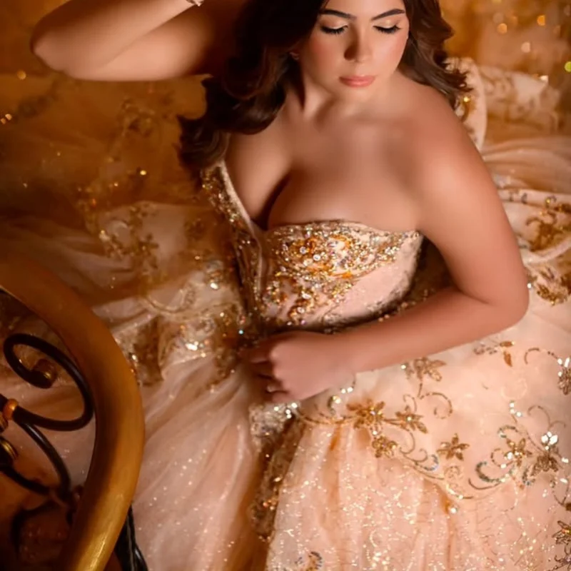 

Customized champagne gold Quinceanera Dresses Off the Shoulder sequin applique Lace Long tail Tull Bow Vestido 15 Quinceanera