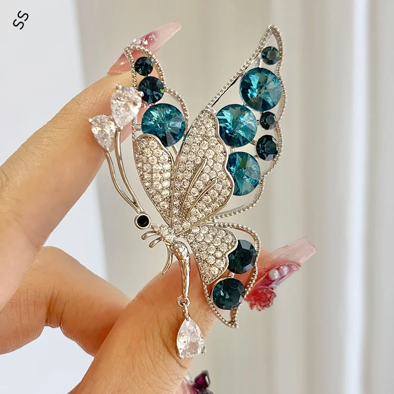 

Luxury Austrian Crystal Butterfly Brooch for Female Suit Jewelry Pin 18k Gold Plated Copper Inlaid Gems Zircon Corsage Accessory