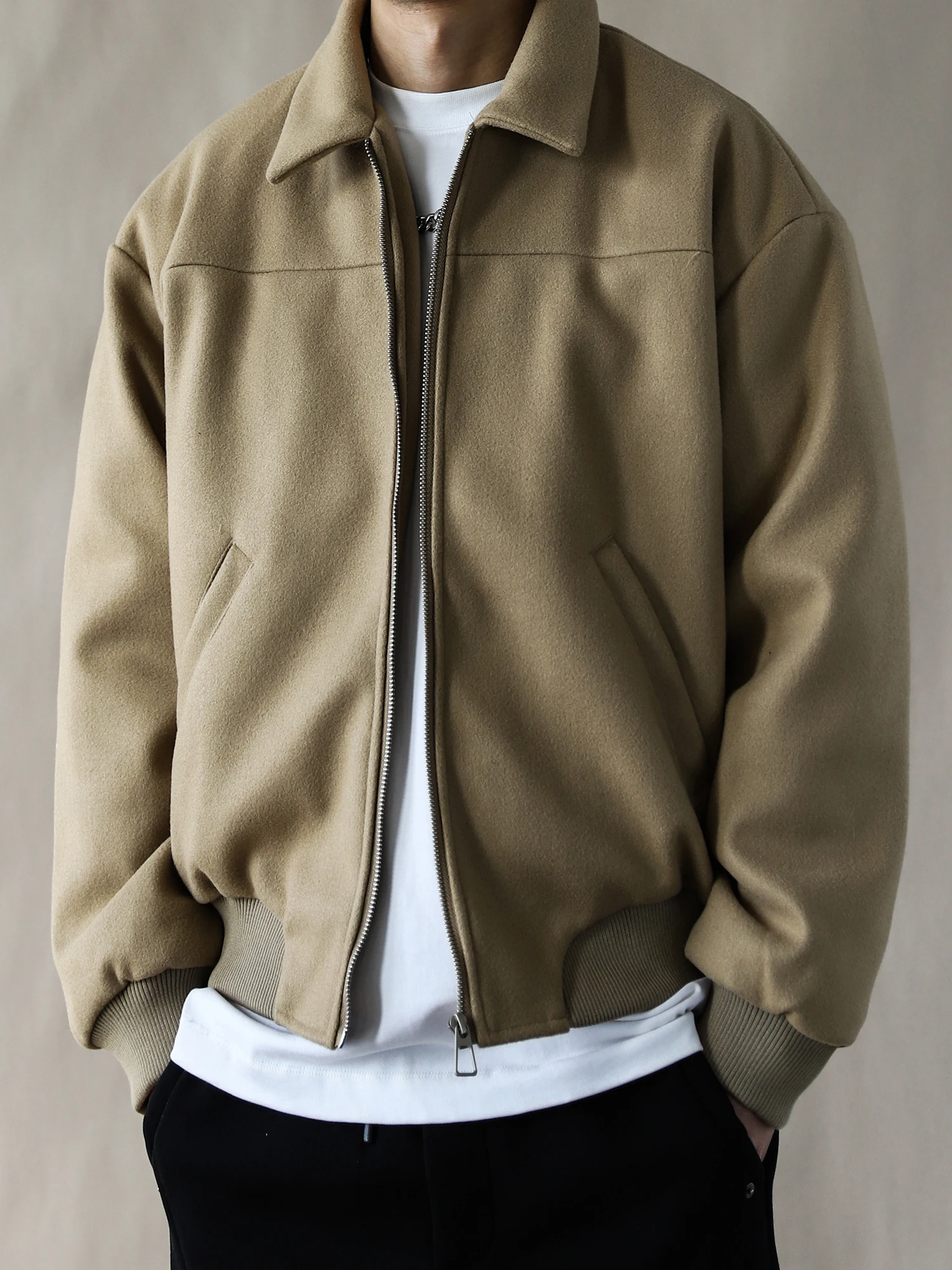 

Мужская пуховая куртка в американском ретро-стиле, свободного кроя, теплая, цвета хаки, с 90% пуха, утолщенная, осенне-зимняя, однотонная, повседневная, для города