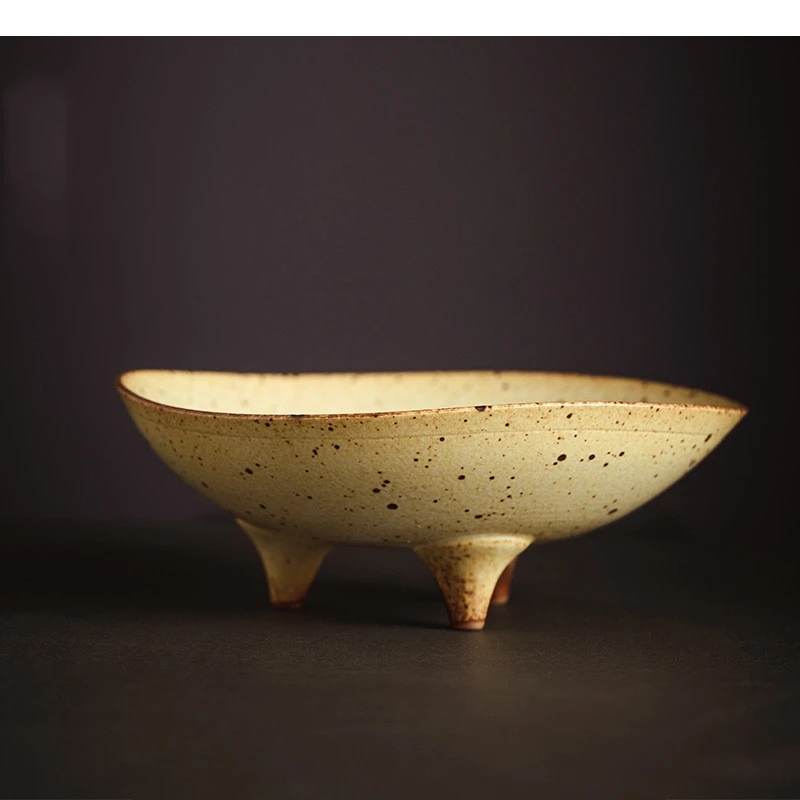 

Трехногая керамическая обеденная тарелка для отеля, конфеты, фрукты, ретро-ресторан, украшение для еды, японская посуда