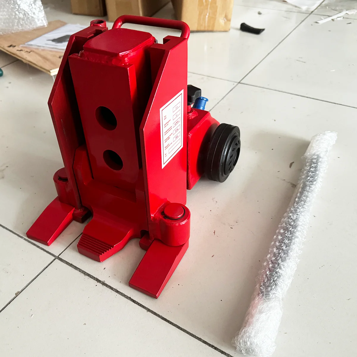 

GKS V-5 Equivalent Toe Jack for LIFTING HEAVY LOADS SAFELY and SECURELY