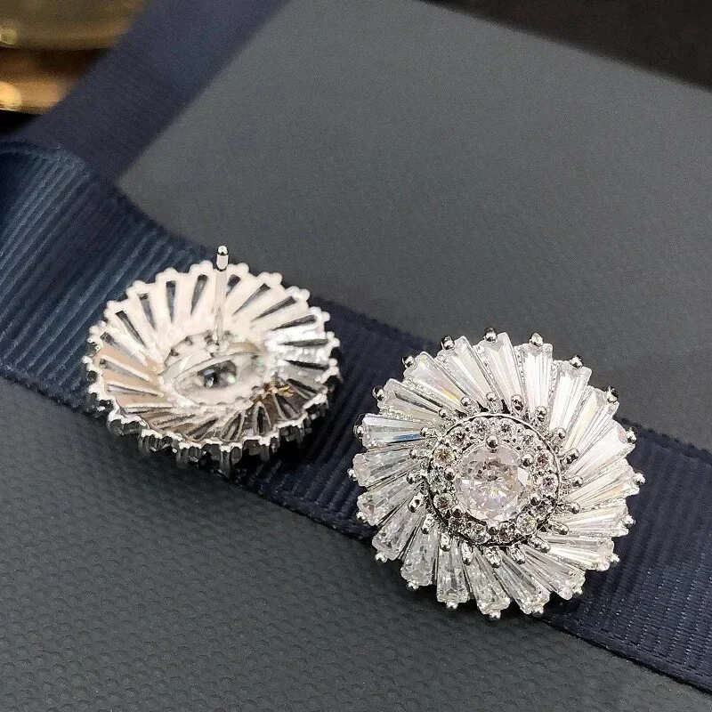 European and American Design with Translucent Flowers and Inlaid Zircon Earrings, Round and Elegant Wedding Banquet Accessories