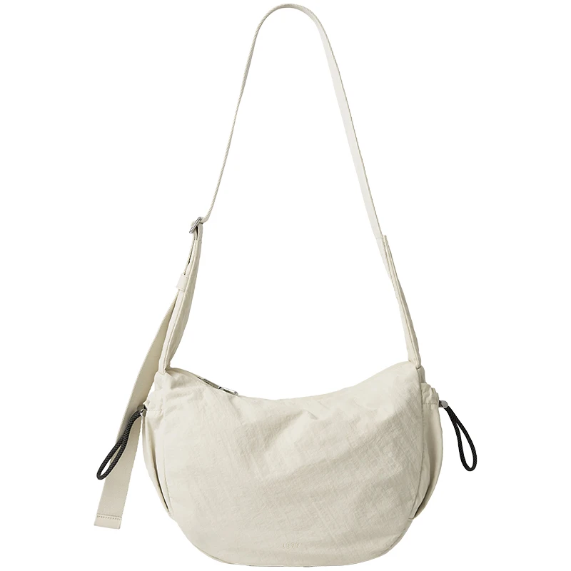 LEFF 2025 حقيبة نسائية عصرية سعة كبيرة للتنقل والسفر حقائب كروس موضة بلون نايلون حقائب كتف خفيفة للجنسين