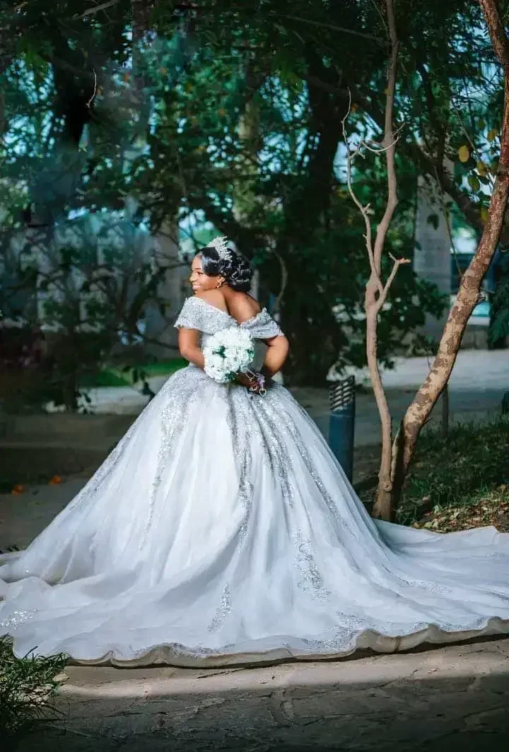Customized African Luxurious Wedding Dresses Customize Off Shoulder BlacK Woman Ball Gown Long Trail Bridal Bride Dress