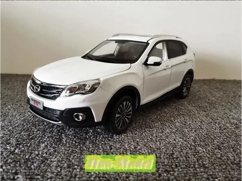 

1/18 для GS5 SUPER TRUMPCHI, модель автомобиля, литые под давлением металлические игрушки, подарки на день рождения для мальчиков, коллекция украшений для хобби, белый цвет