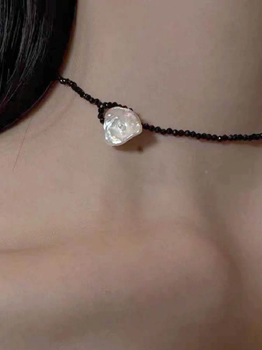 non-fading-black-spike-crystal-pearl-necklace-collarbone-chain-versatile-freshwater-baroque-petal-pearl-necklace-7138