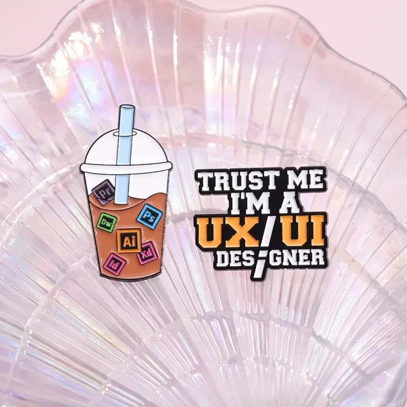 شارات معدنية للملابس وحقيبة الظهر ، إكسسوارات حقائب الظهر ، هدايا المجوهرات للأصدقاء ، ثق بي IM A UX UI ، تصميم UI #3