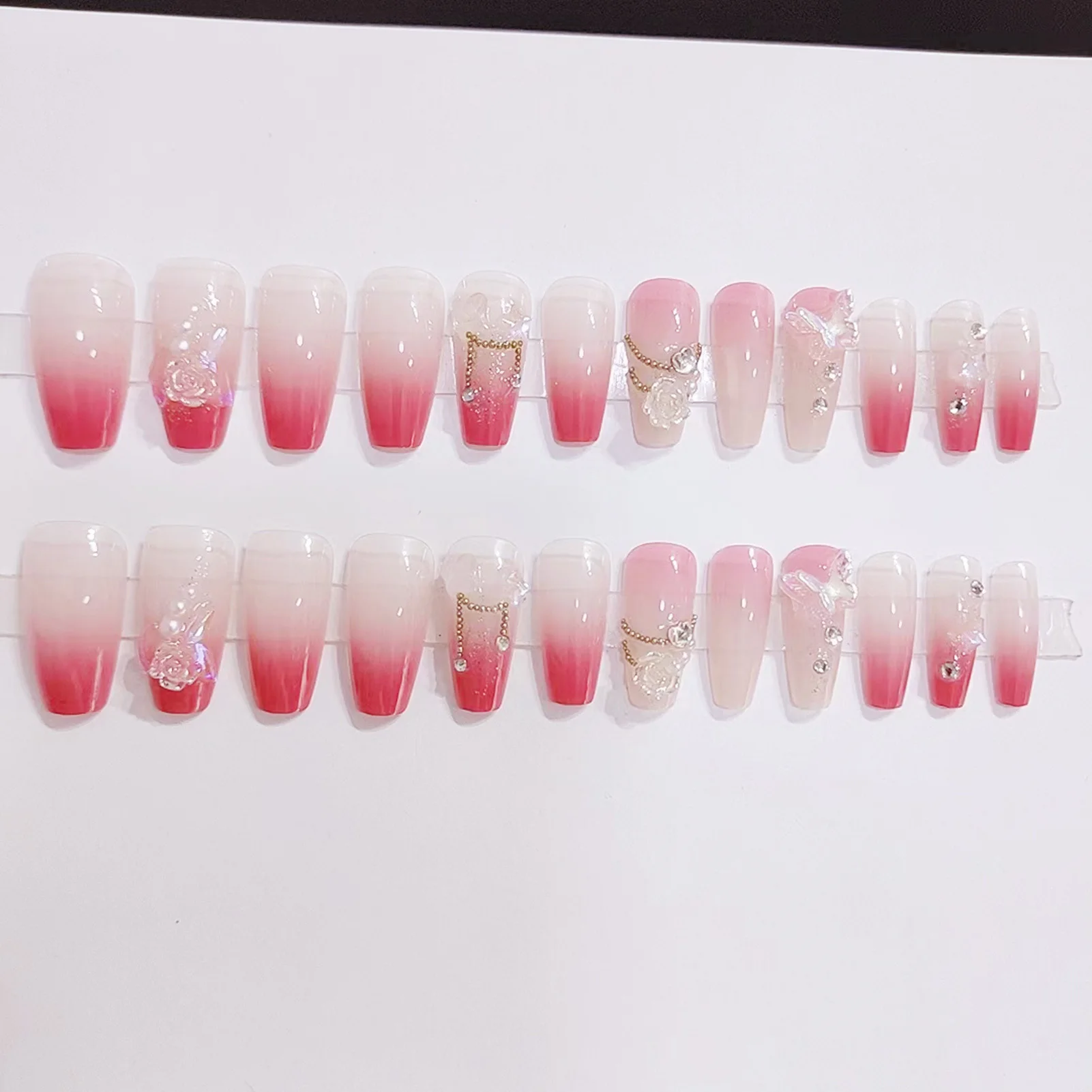 Roze Pers Op Nagels Met Strass Instelling Natuurlijke Onbreekbare Nagel Eenvoudige Slijtage Voor Vrouwen En Meisje Nagelsalon