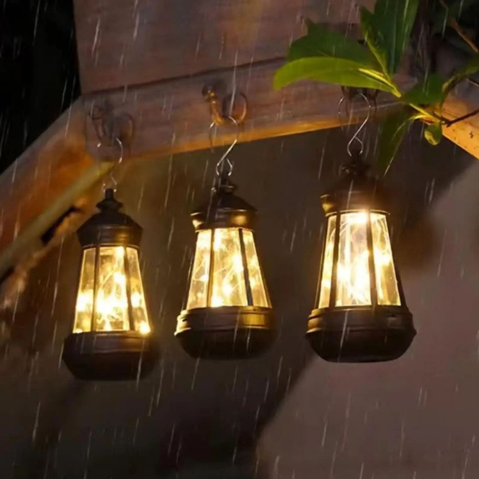 

Outdoor Patio Solar Lantern Weather-Proof Landscaping Ambient Lights Hangable Solar Operated Lights for Courtyard Patio Front