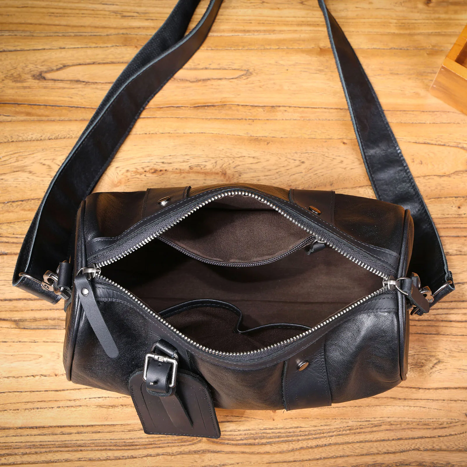 Echte Leder-Umhängetasche für Herren, einfache Rindsledertasche, hochwertiges, pflanzlich gegerbtes Leder, modischer Casual-Stil. – Detail 15