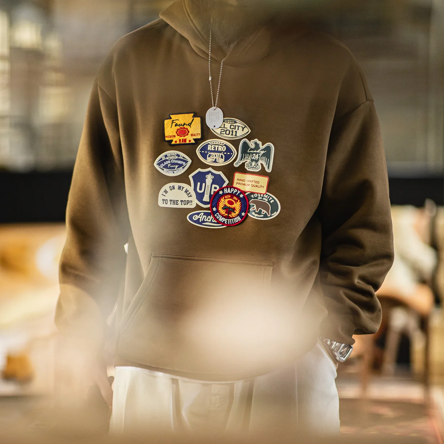 Maden Men's Vintage Embroidered Badge Hoodie Brown Thicked Fleece Warm Pullover Loose Fit Casual Male Tops for Fall Winter