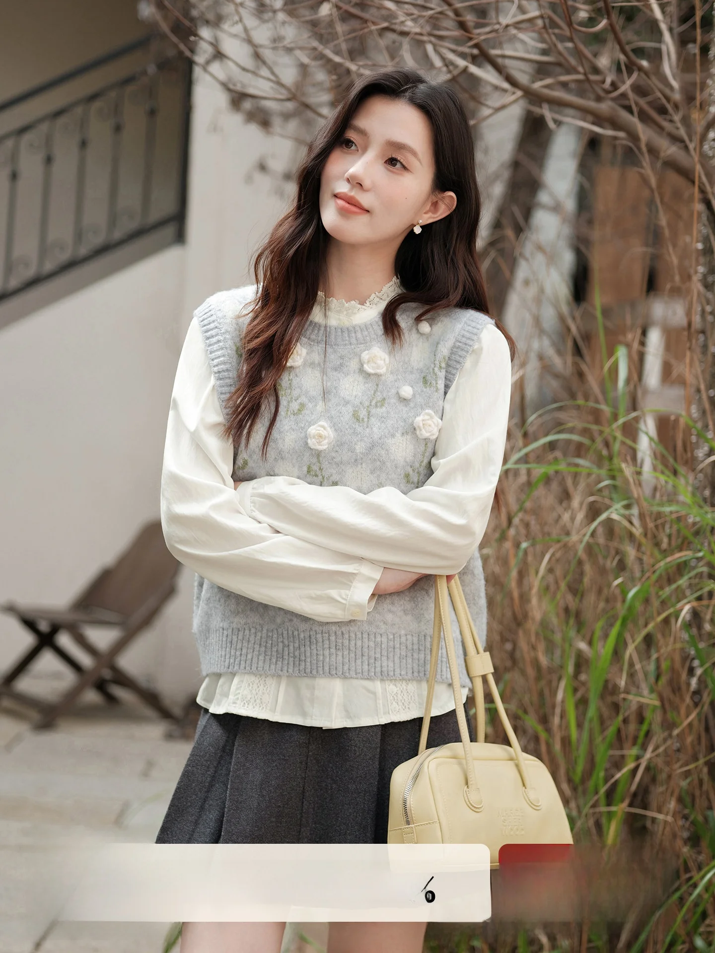 

Women's Knitted round Ne Vest Top Layering irt Inner Wear Winter Faion Soft Polyester Blend Comfortable Fit Printed Design