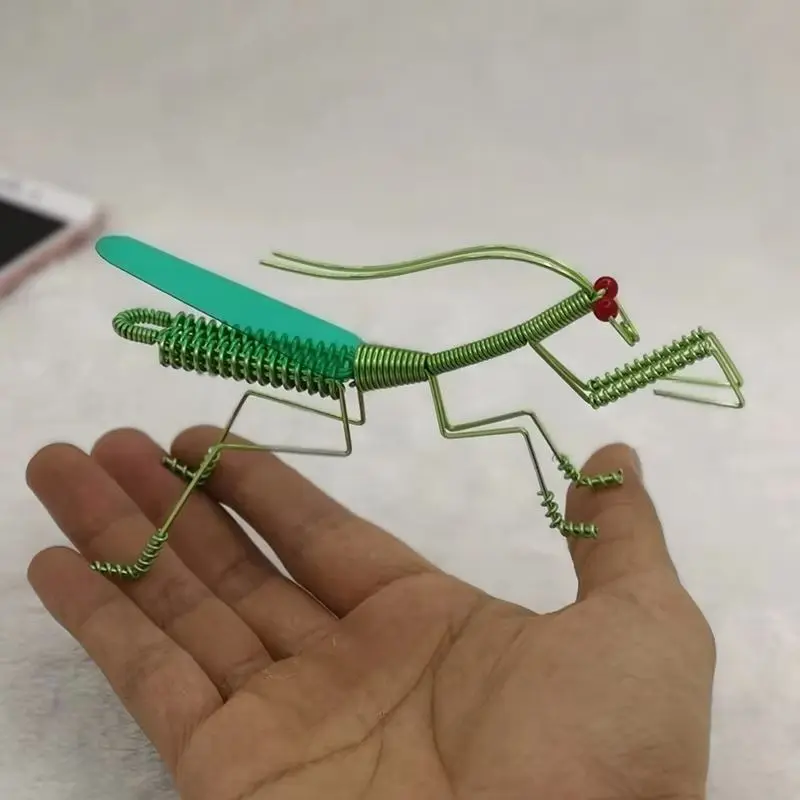 

[praying mantis] souvenir hand gift ornament simulation animal model iron wire technology