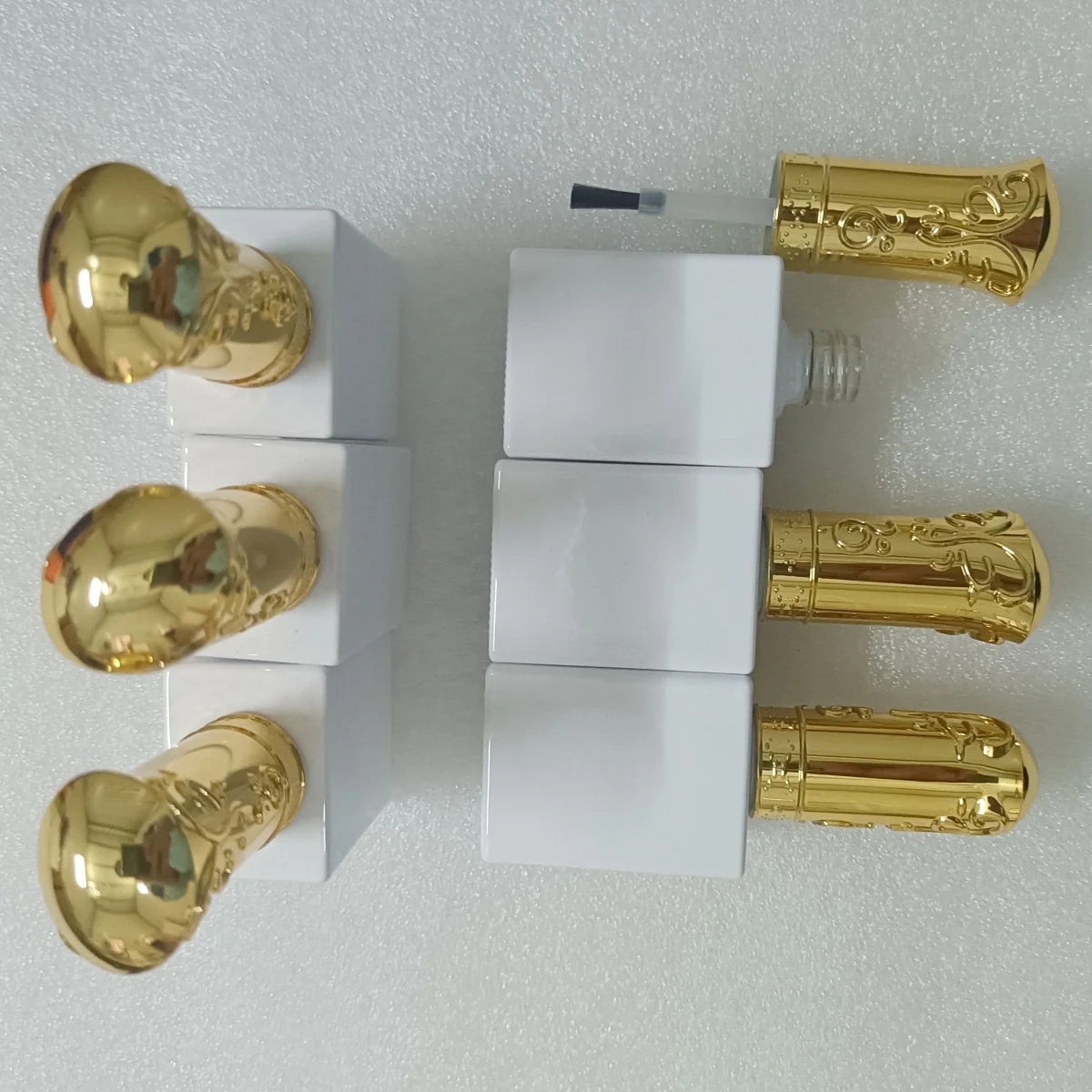 

6 штук, 15 мл, белые стеклянные пустые флаконы с крышкой и кисточкой для гель-лака, для маникюра и нанесения гель-лака.