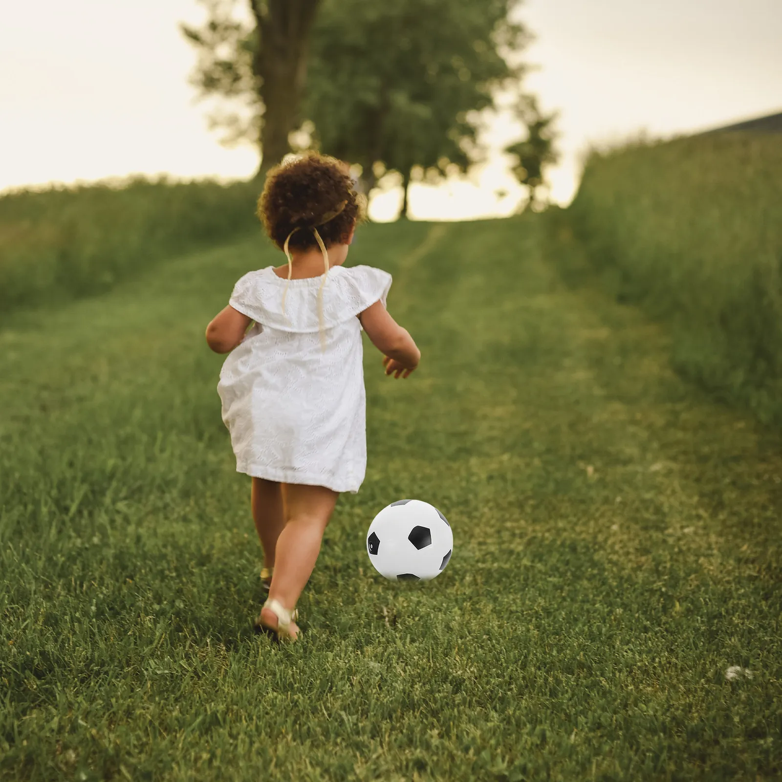 

Набор из 1 предмета: Мягкий надувной баскетбольный мяч для детей и малышей, маленький спортивный мяч для развития координации рук и глаз, моторики