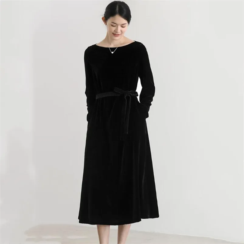 2024 Autumn Women Velvet A-Line Long Dress O-Neck Long sleeve Casual Dress Female Elegant Party Maxi Vestidos boho style dresses