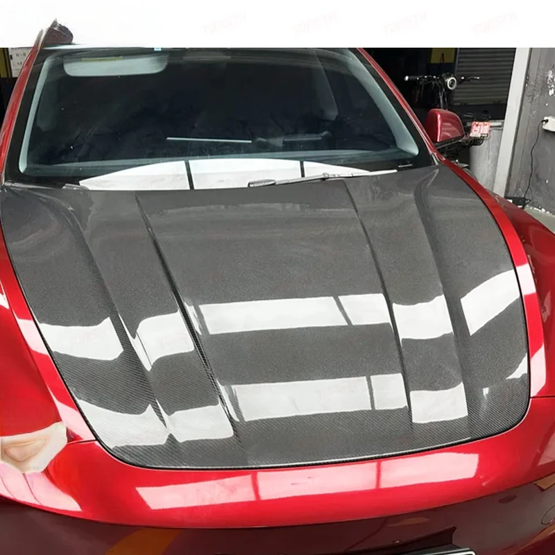 

High Quality Lightweight Dry Carbon Fiber Engine Hood Cover 2024+ Model 3