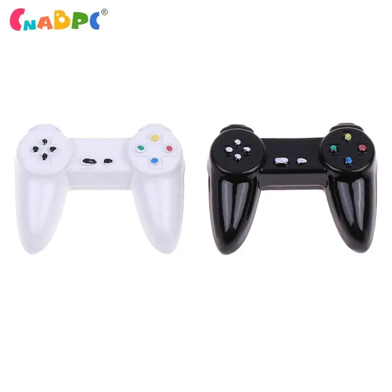 1Pcs Dollhouse Mini Model Gamepad Simulation Wireless Game Controller 1:12 Dollhouse Decoration Black White