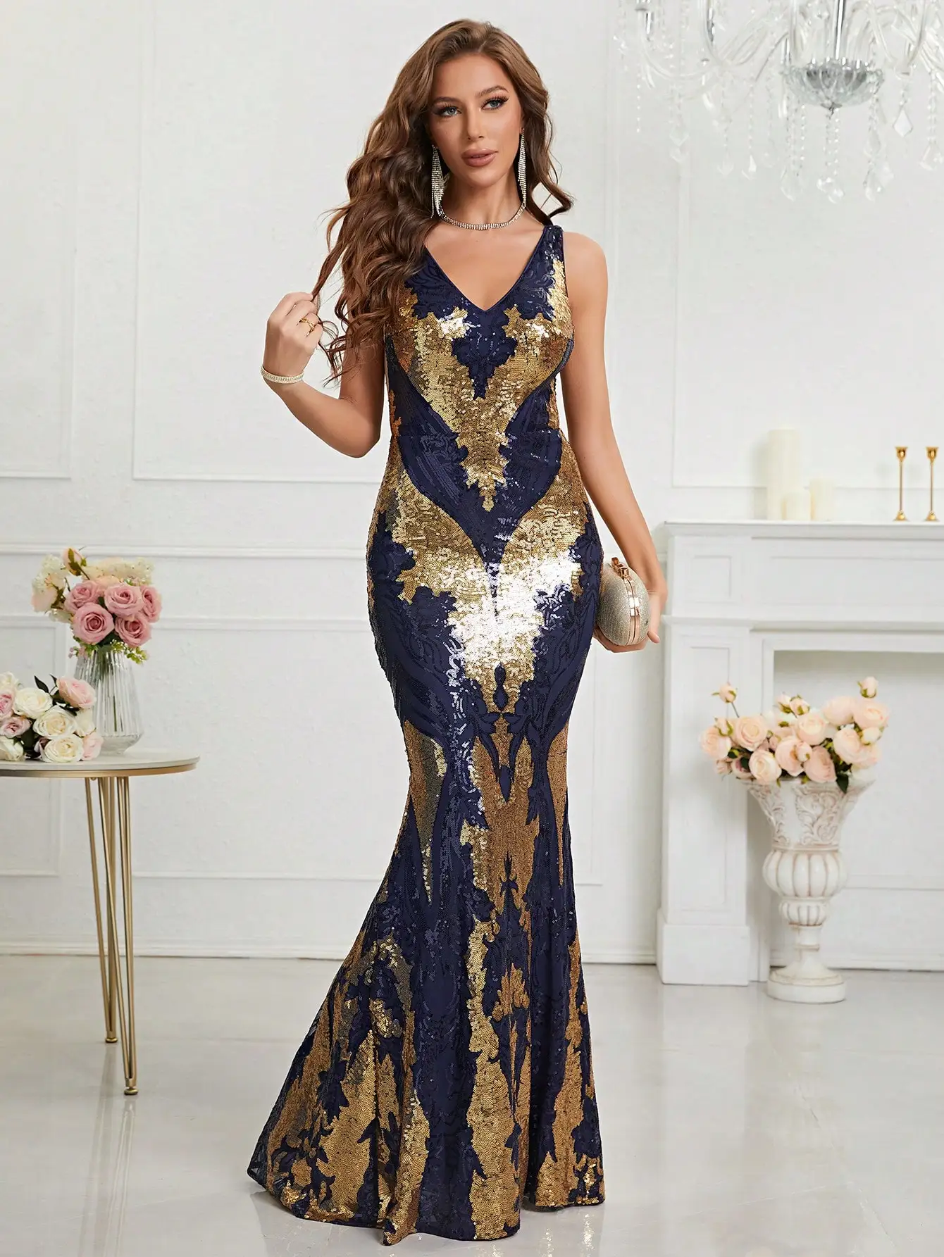 Unithorse V-neck, sequined, slim-fit elegant evening gown for women