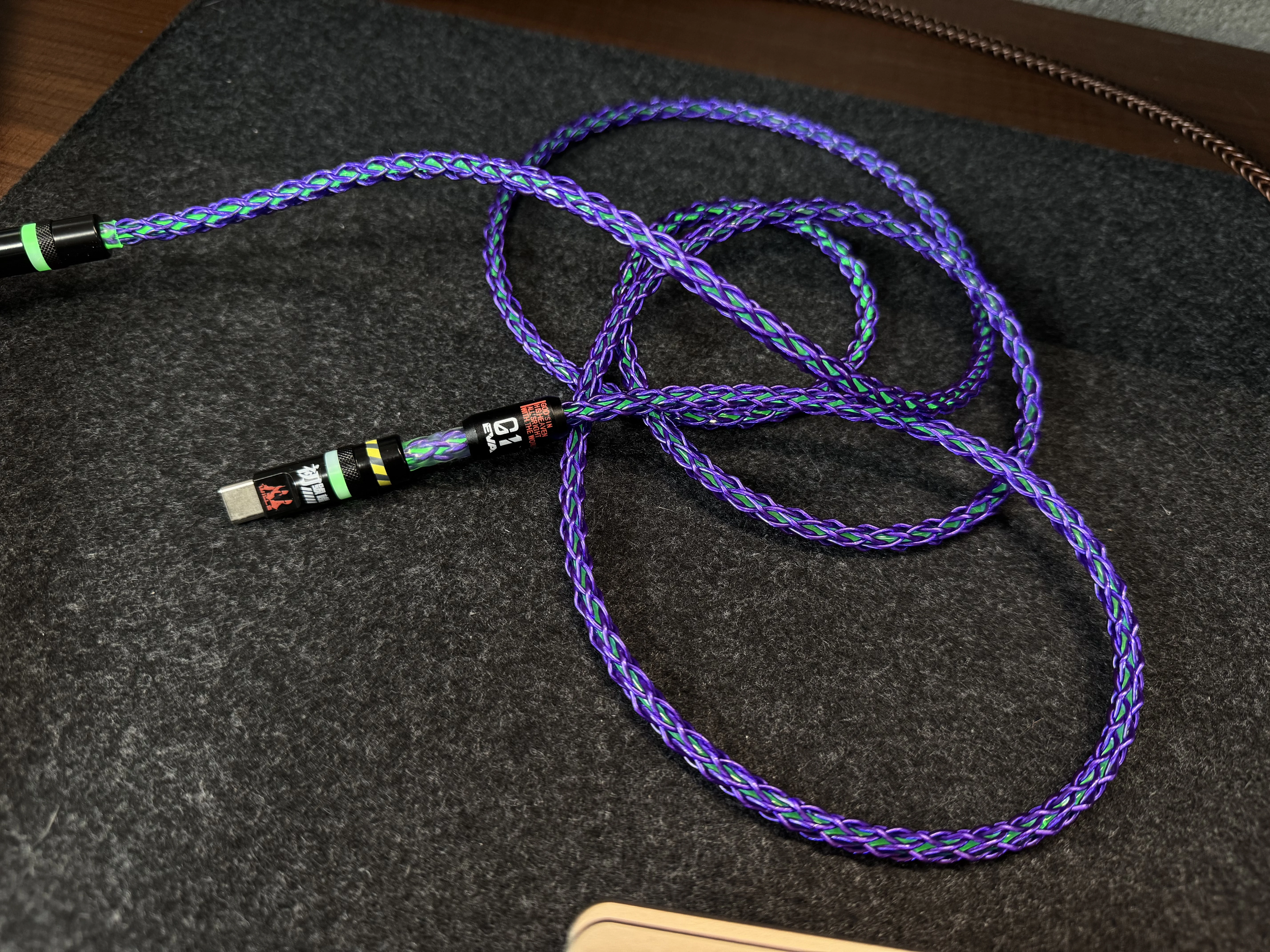 Custom 8K OCC Copper High-End Glowing Keyboard Cable, Illuminated Data Line for Magnetic Axis Esports Aviator Gift