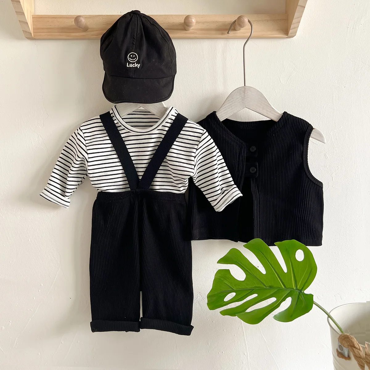 2024 Autumn New Baby Versatile Striped Bottoming Shirt Cotton Infant Boy Girl Long Sleeve Tops Toddler Casual T Shirts 0-24M