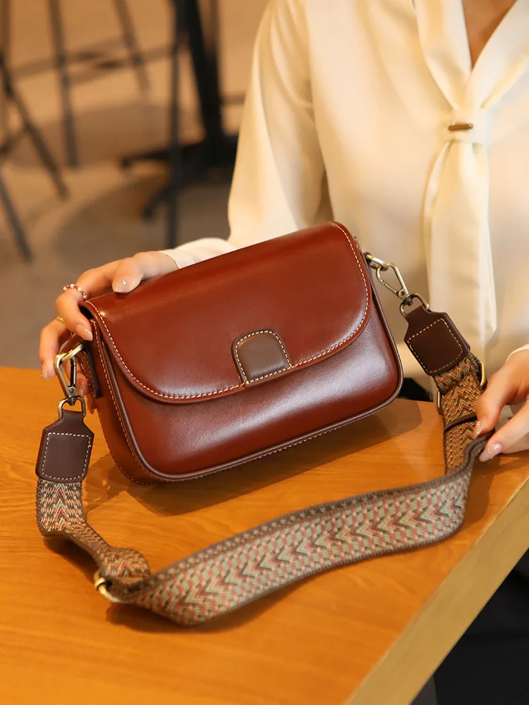 

Women's Crossbody Shoulder Bag Casual Niche Retro Cowhide Handbag Wide Strap for Spring Summer Small Square Bag