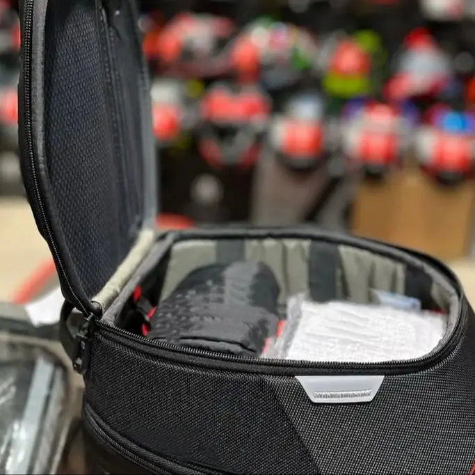 

For Triumph Speed Triple 1200RS 1200 RR RS 1200RR Tank Bag Luggage Tanklock Tank Lock Racing Bag Storage Bag 2023 2022 2021