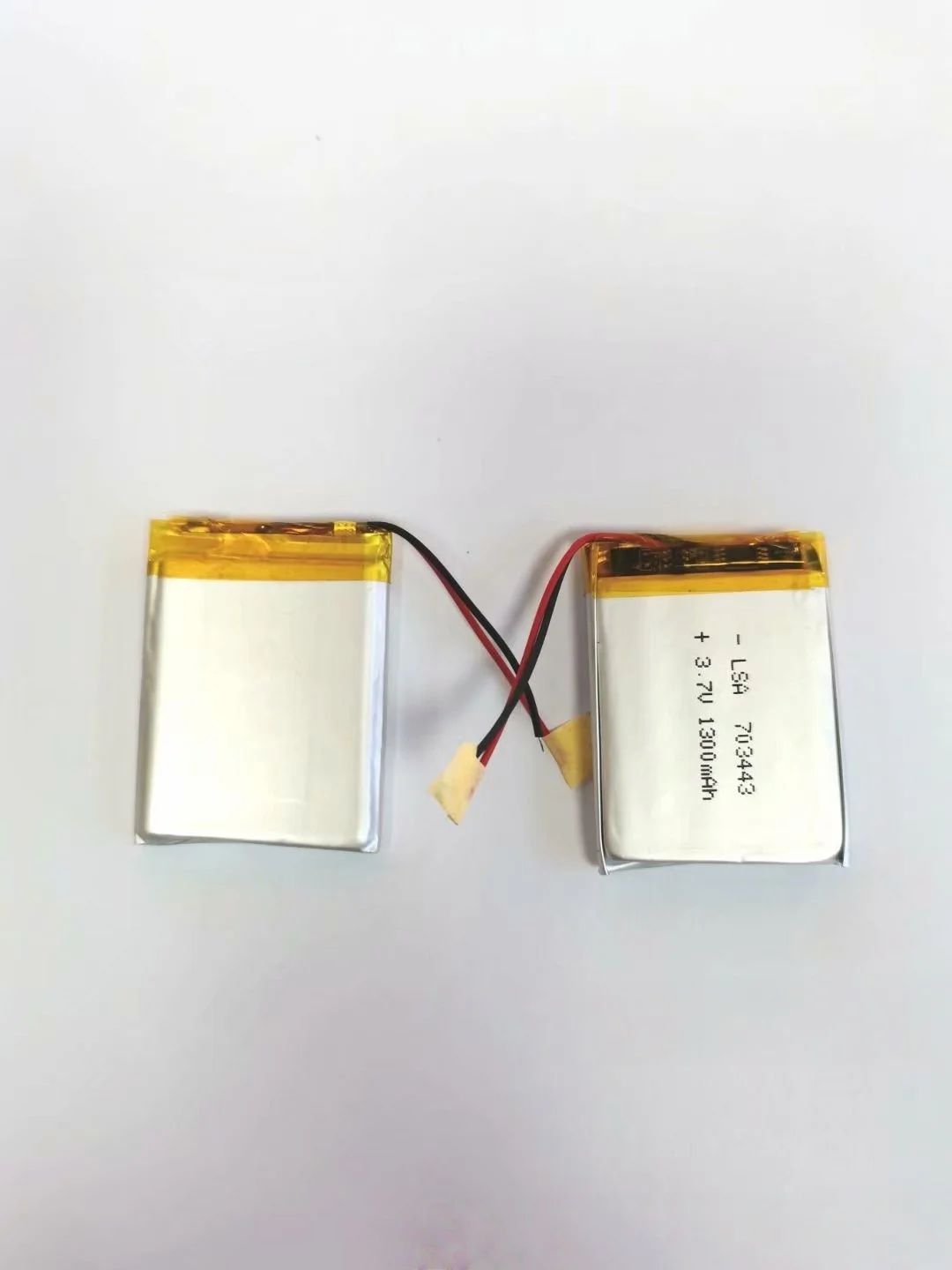 3.7V Rechargeable 703443 Polymer Lithium Battery 1100mAh for Smart Speakers Medical Supplies and Cameras