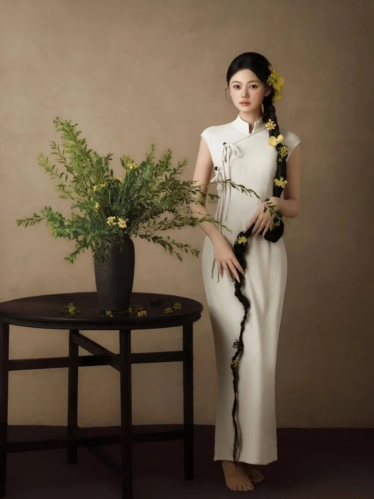 

New Chinese Style Portrait Photography Retro Improved High-End Individual Artistic Photo Clothing Studio