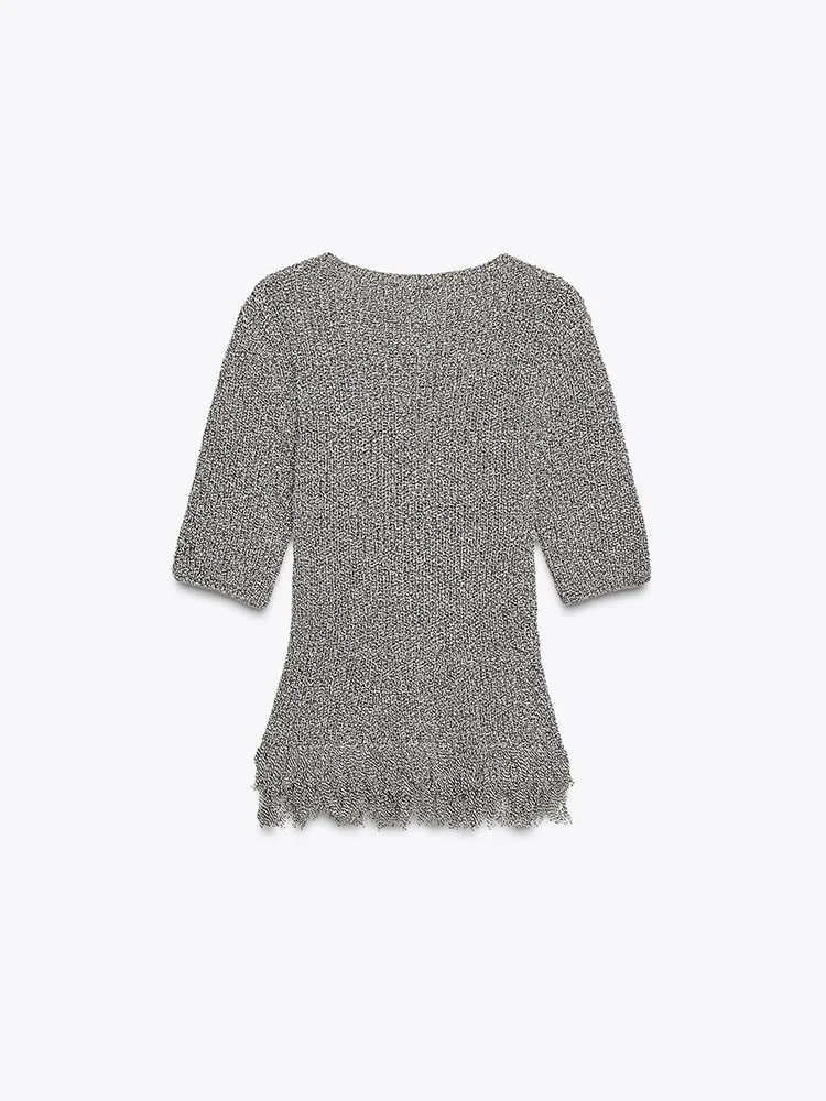 패셔너블한 태슬 니트 슬림핏 라운드넥 반팔 여성 상의 신상품 겨울 2025 캐주얼 스타일 부드러운 소재