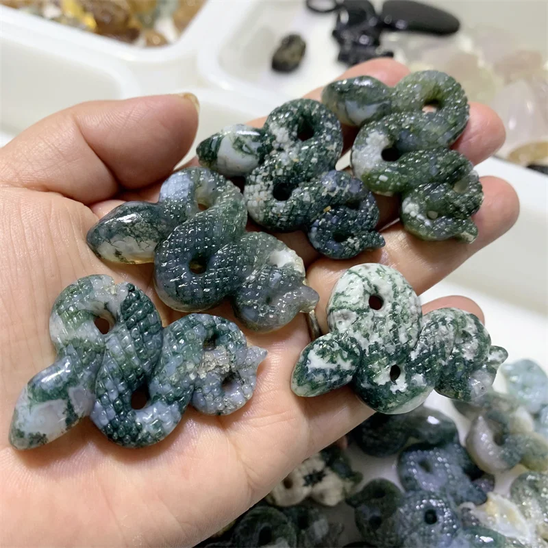 

Natural Moss Agate Crystal Snake Carved Animal Figurine Healing Energy Stone Gemstone Crafts For Desk Decoration 1pcs