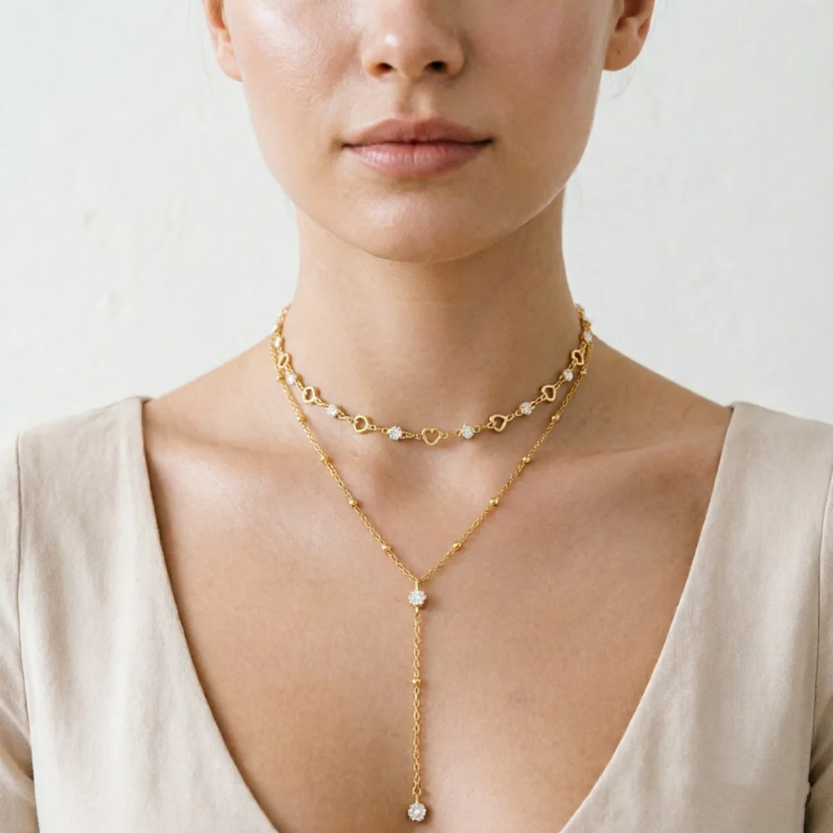 Elegante Französische Halskette mit Hohlem Herz, Runden Strasssteinen und Y-förmiger Quaste für Damen, Modische Geometrische Dünne Kette, Choker-Schmuck – Detail 16
