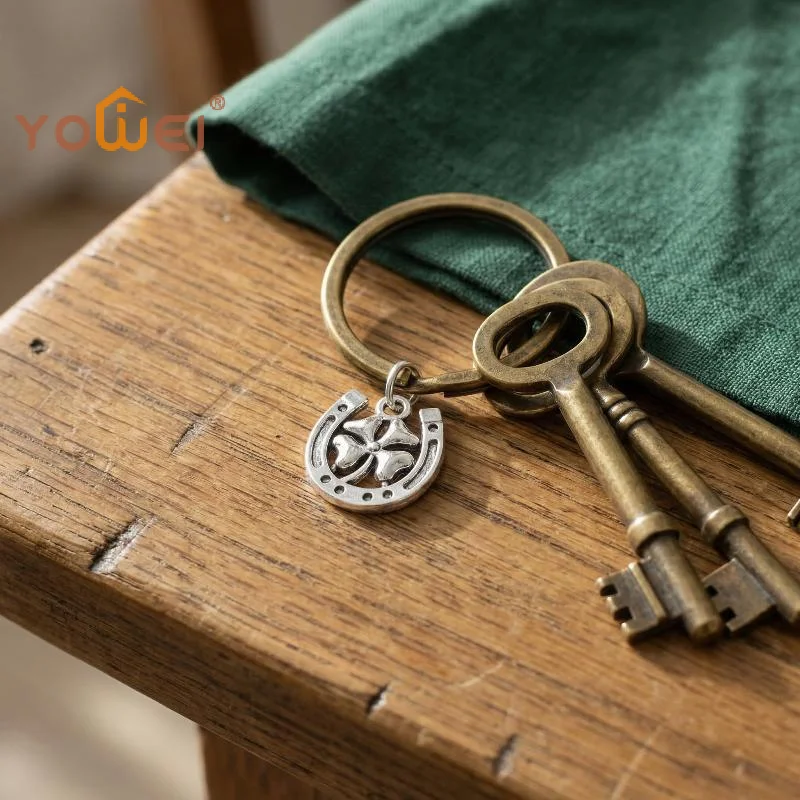 Latest 50Pcs 15*16mm Antique Pendant Charms Horseshoe Lucky Clover Pendant Vintage Ornaments DIY Handmade Jewelry Accessories