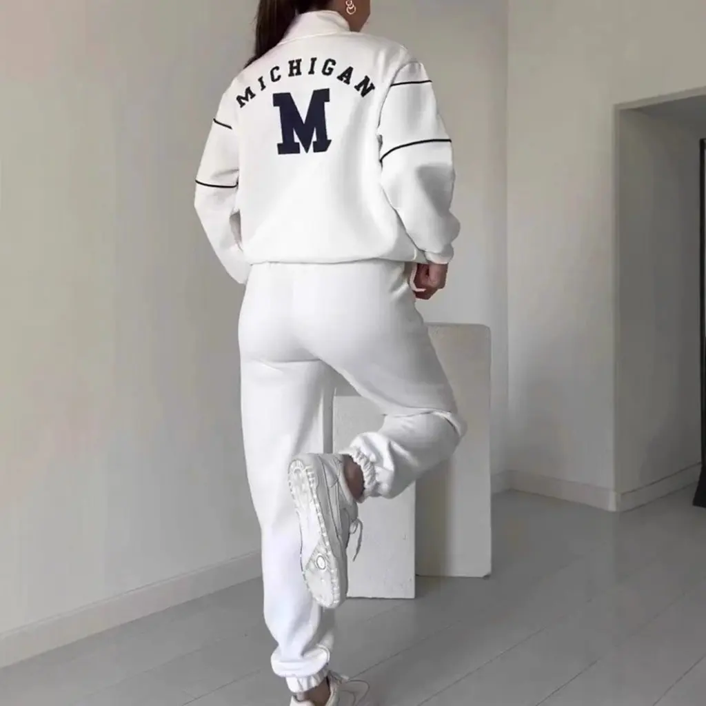 

Women's Casual Sports Two-Piece Suit Long Sleeve Zipper Pants with Letter Stamping Design European And American Style