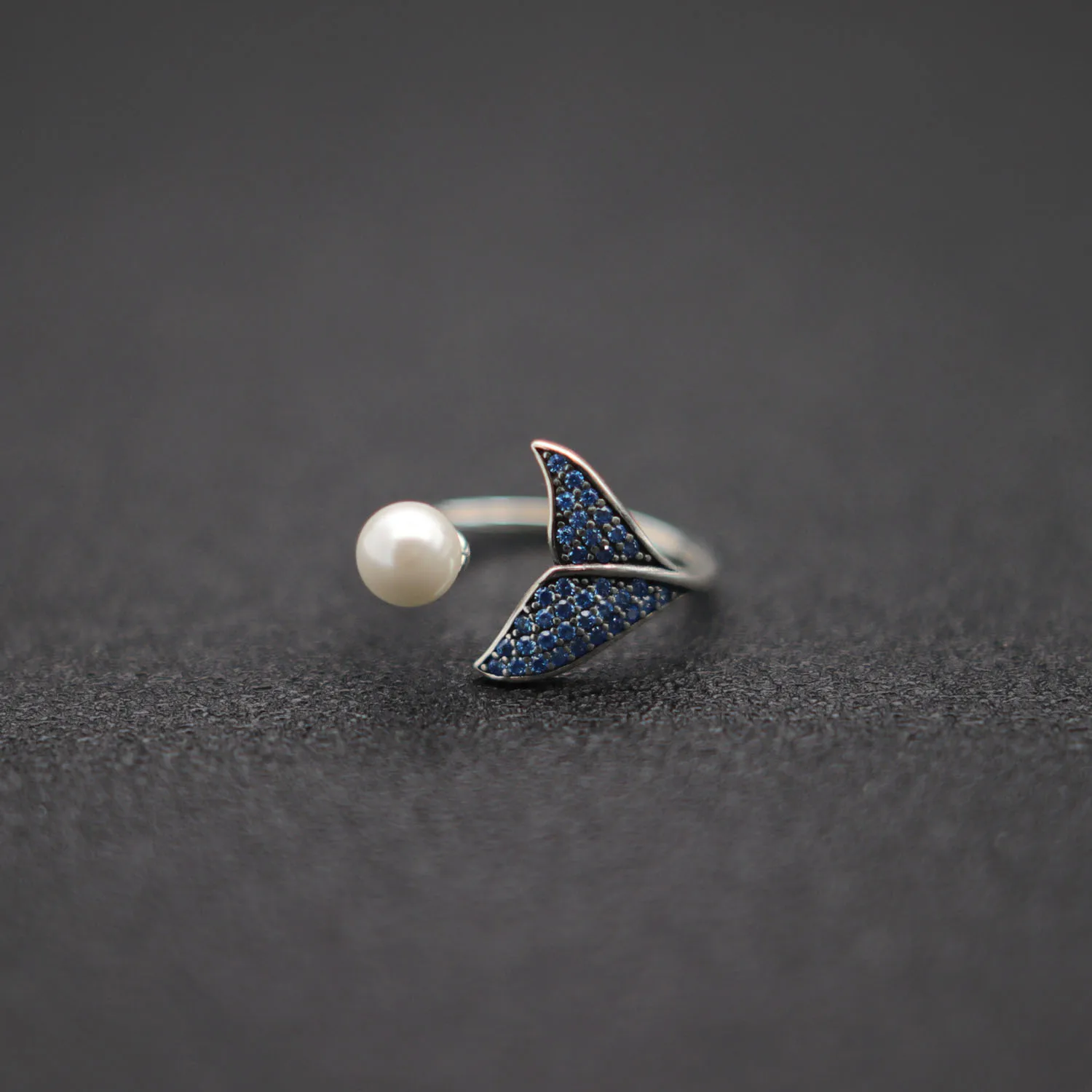 Fashion Silver Color Whale Tail Rings Luxury Round Imitation Pearl Resizable Ring For Women Jewelry