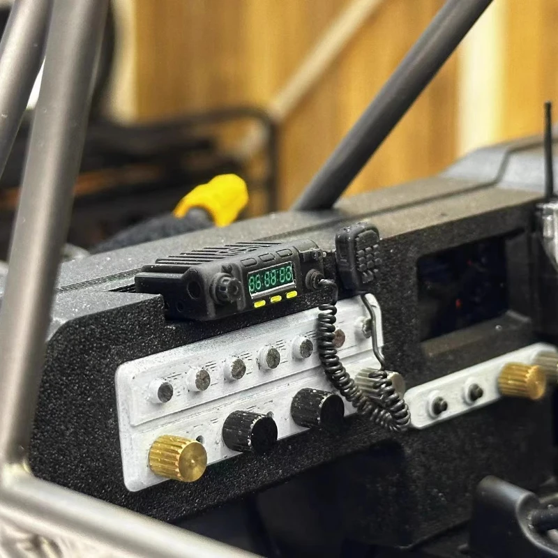 Simulation modèle autoradio Mini voiture téléphone humeur pièce décoration pour 1/10 RC voiture sur chenilles Rc4wd Sax10 Trx4 Land Rover garde pièces