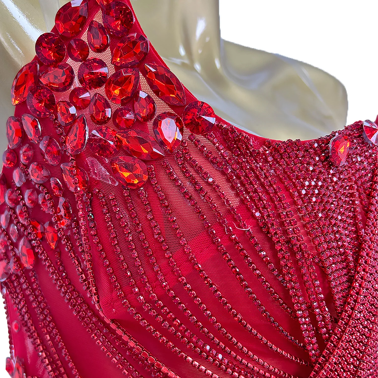 Women Red Rhinestones Chains Sexy See Through Photography Show Stage Wear Luxurious Celebrate Birthday Evening Prom Dress Luoli