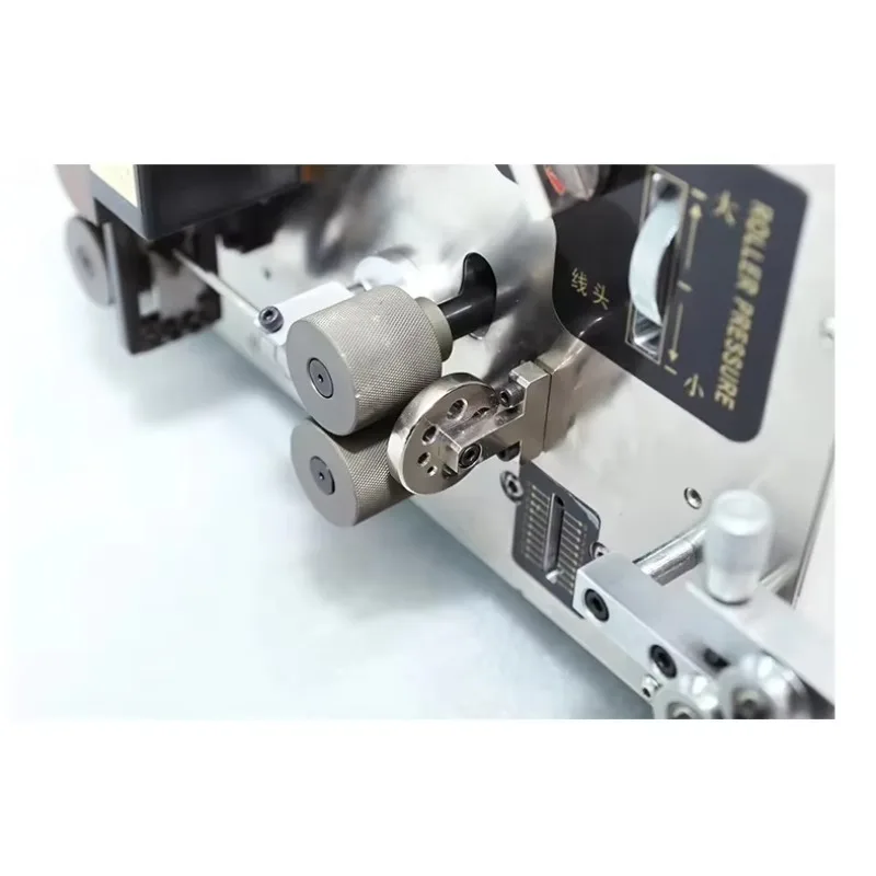 

Automatic Computer Wire Cutter and Stripper Copper Wire Insulation Removal Machine Wire Cutting and Stripping Machine HC-515A