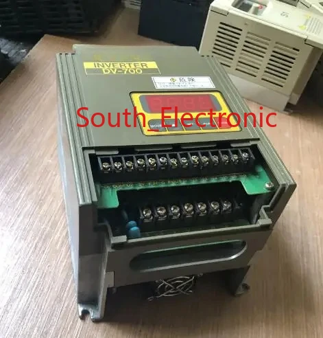DV700S1500B1   1.5KW 220V   inverter  , In good working condition, free shipping   a