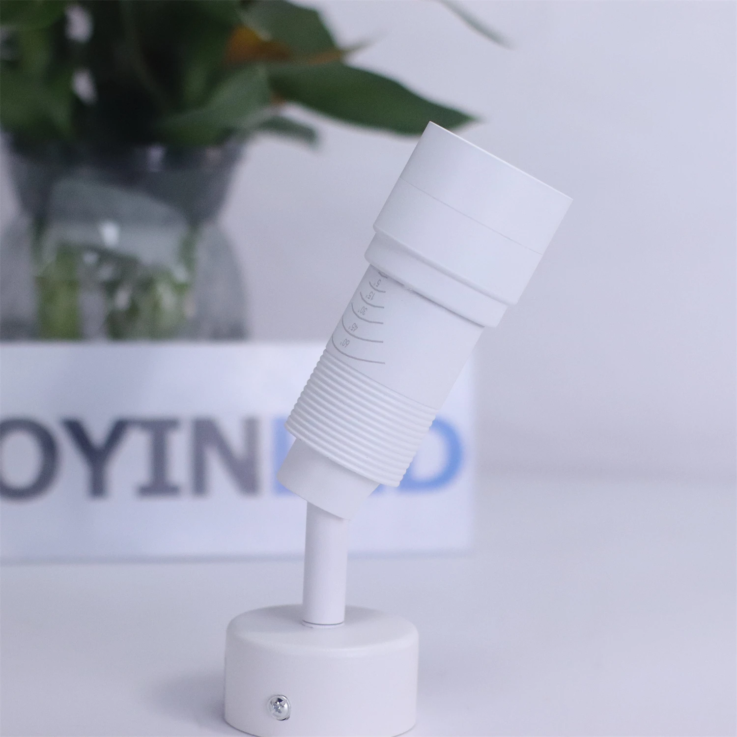 

Zoomable LED Spot Lights Indoor Adjustable 7W Uplights Floor Desktop Spotlight Wall Ceilling Mounted for Plants Pictures Artwork