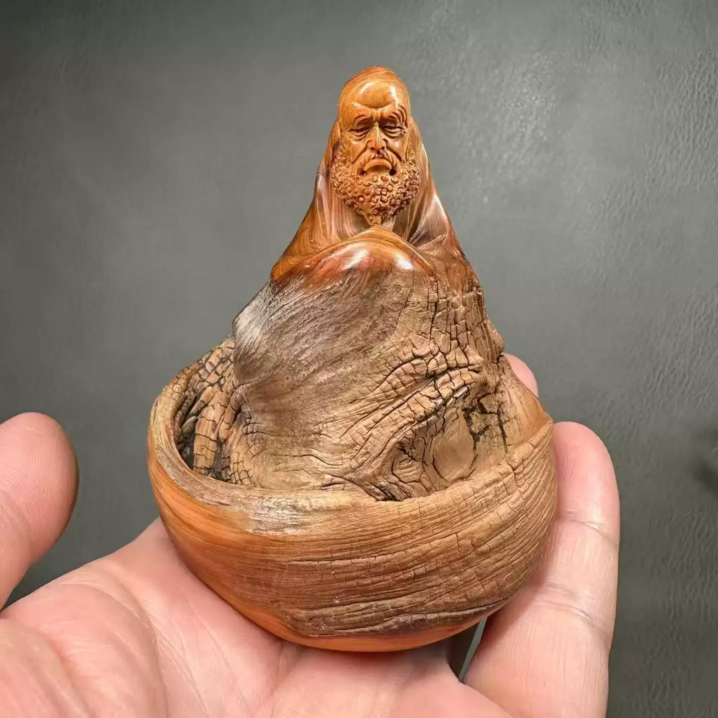 Taihang Cypress Wood Damo Hand Piece Natural Old Material Carved Bodhidharma Figurine Wenwan Handheld Decor Collectible Craft