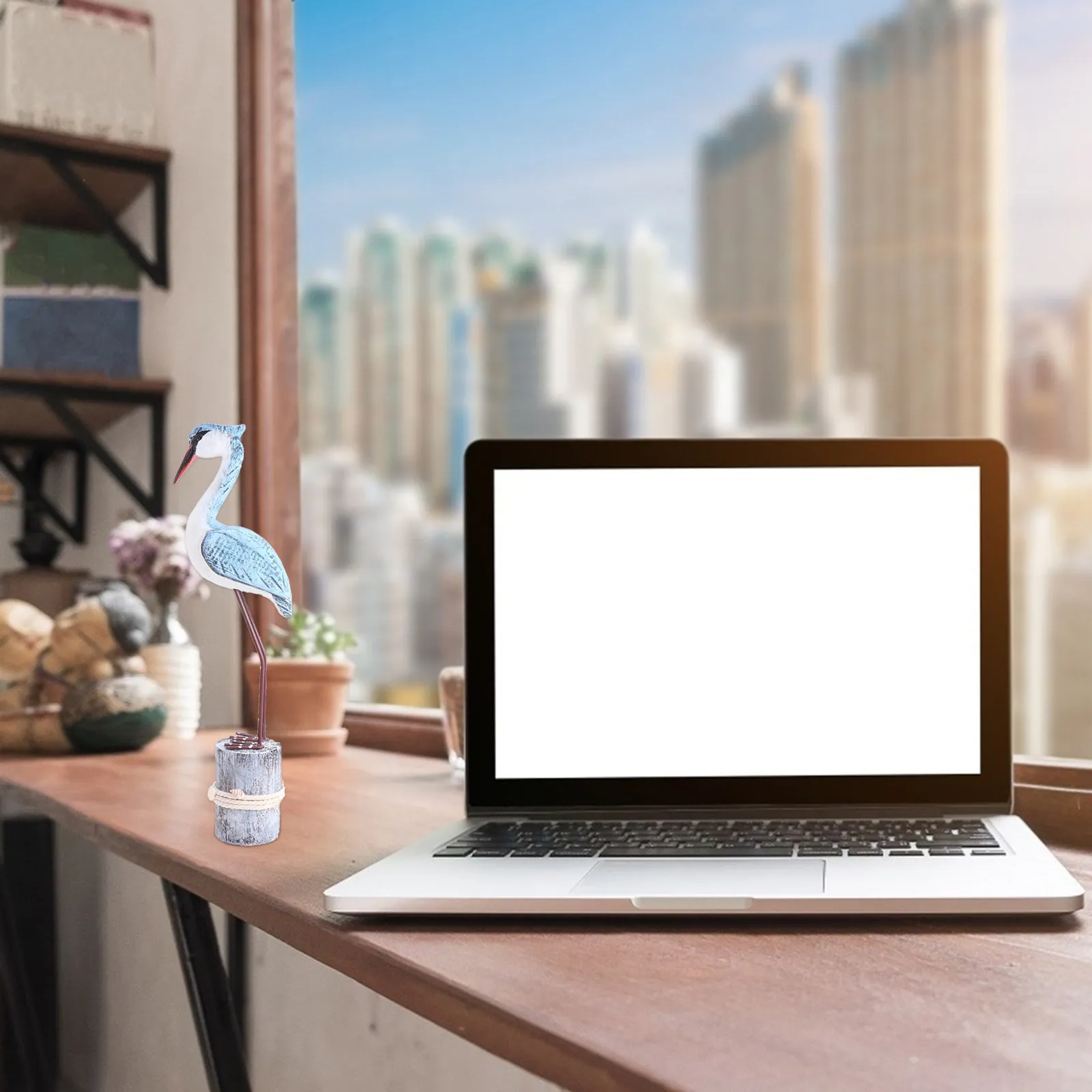 

Wooden Seagull Decoration Elegant Chic Seabird Statue for Festive Decor Gift Love Concern Home Furnishing Nautical Theme Living