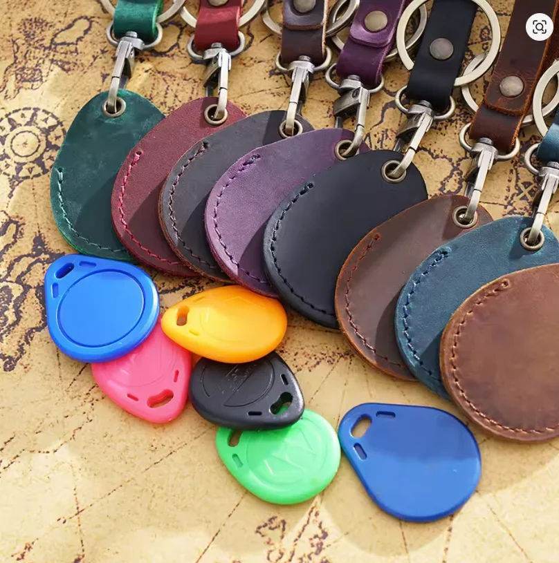 Leather Access Card Case Anti-lost Anti-fall Keychain Accessories, Leather Keychain Holder with Key Chain Ring