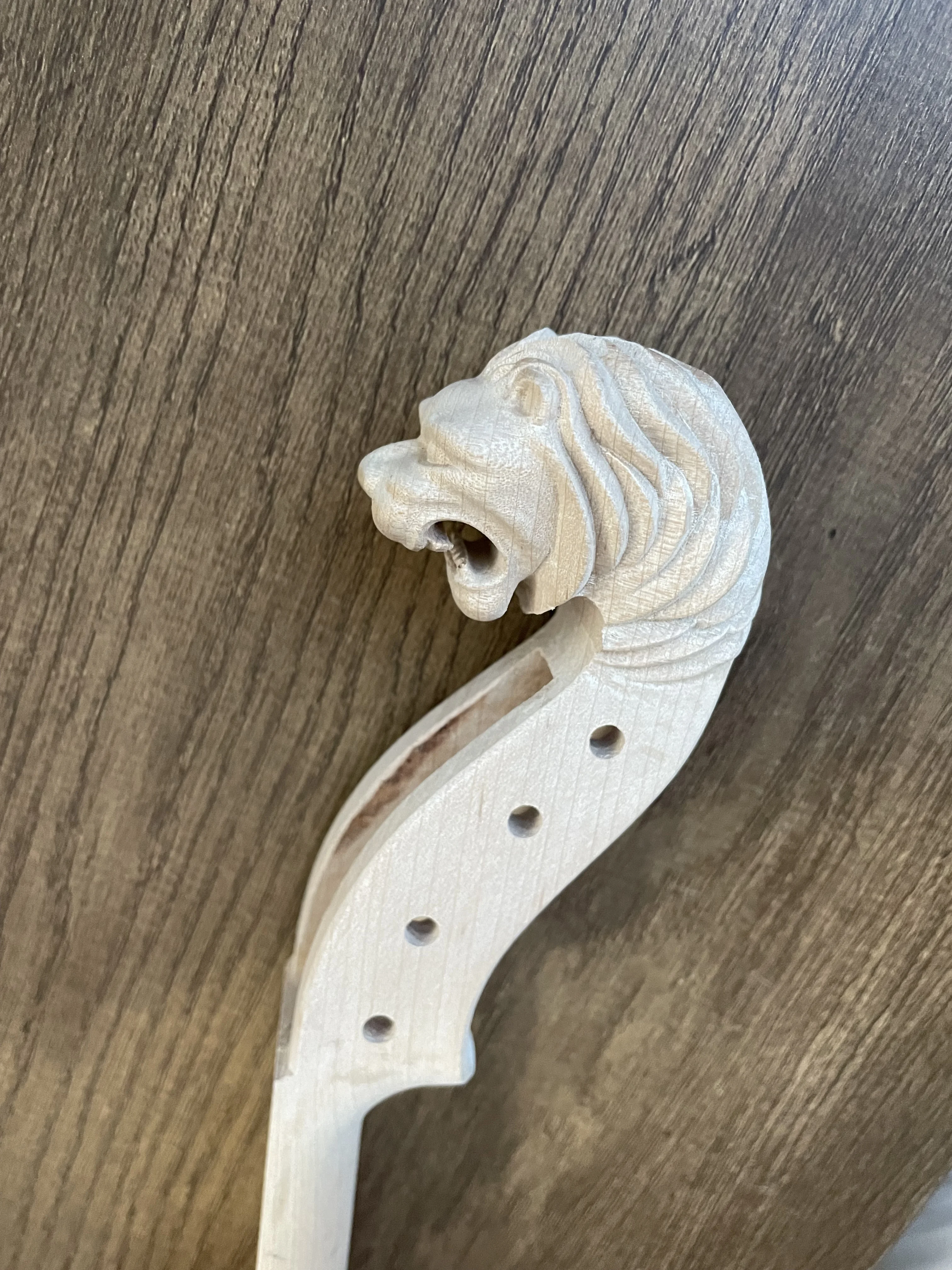 Master Level Hand-Carved White 4/4 Violin Head Neck,Smooth Comfortable Maple Carving Lion Head,Violin DIY Replacement Parts