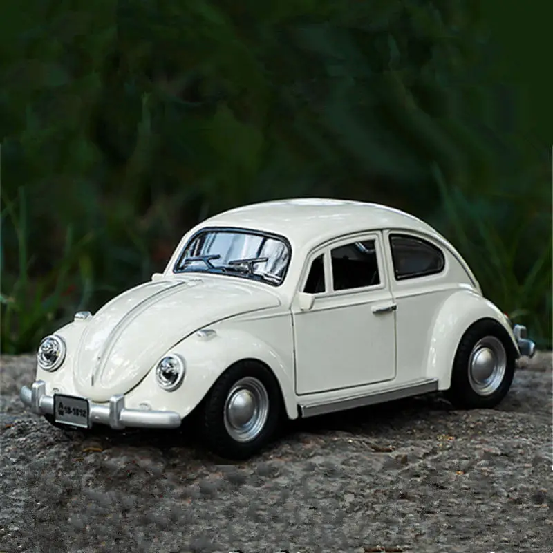 1:18 Beetle Alloy Car Model Diecasts Metal Classic Vehicles Car Model High Simulation Sound Light Collection Childrens Toys Gift