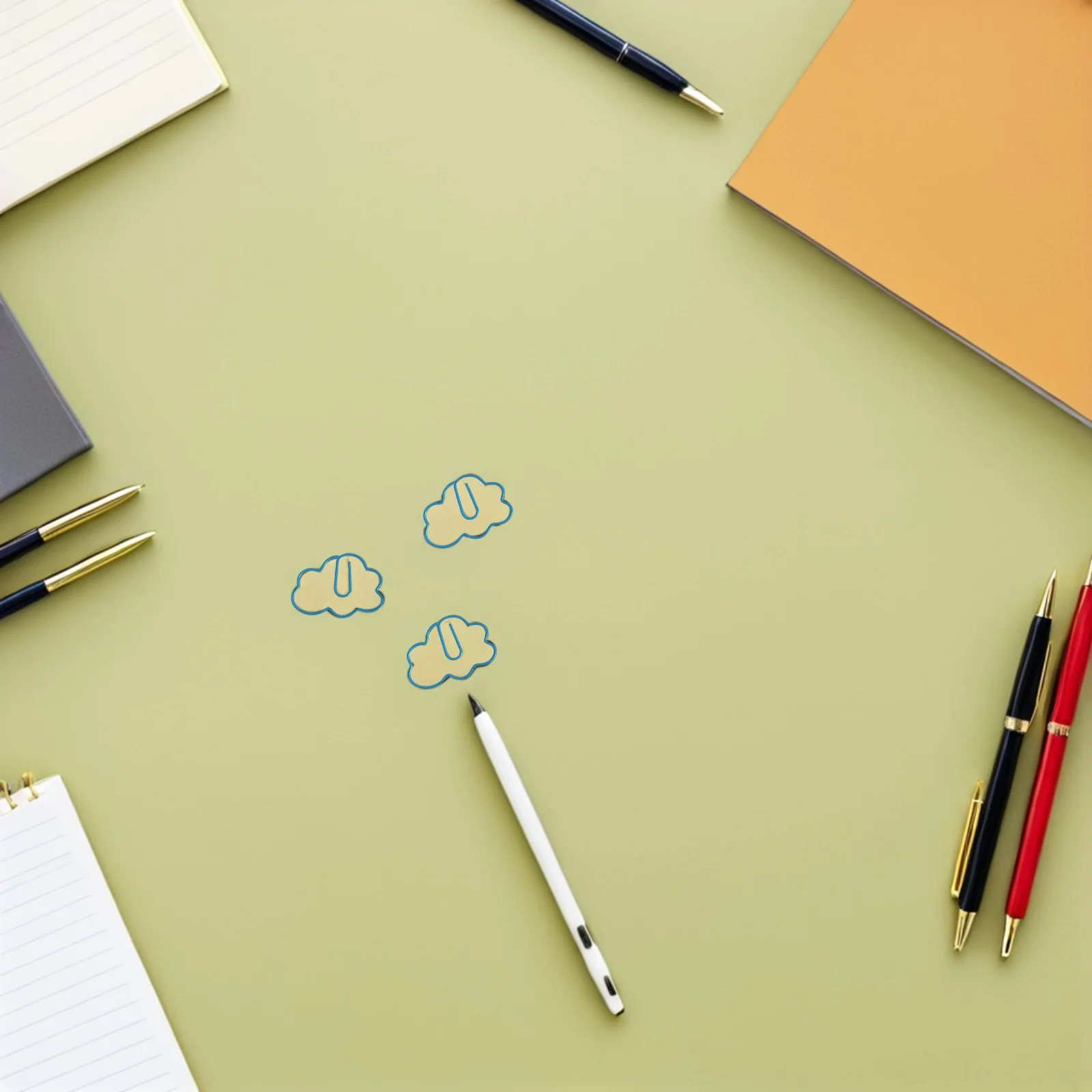 30Pcs Cartoon Paper Clips Cloud Shape Decorative School Office Document File Fixing Multiuse Paperclips Clips Office Supplies