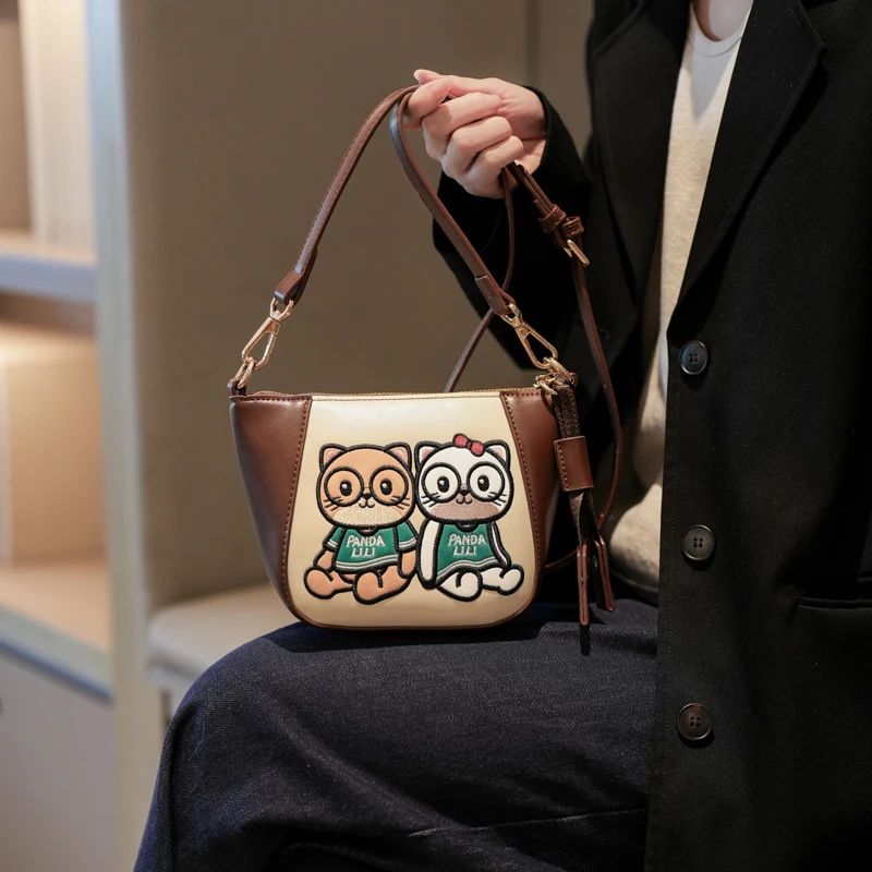 

Beibaobao's new single shoulder bucket bag with contrasting colors, versatile crossbody casual mini handbag, beige brown bags