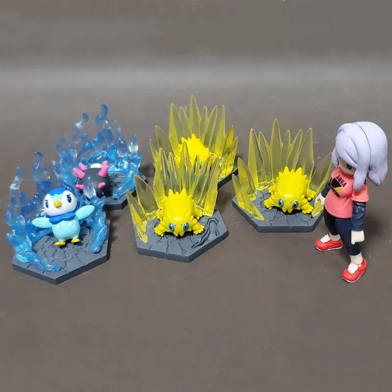 Gacha Electric VS Water Scene Pikachu Piplup Totodile Joltik Action Figure prodotto finito modello giocattoli